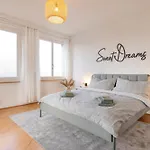 Spacious View - Prime Location Appartamento