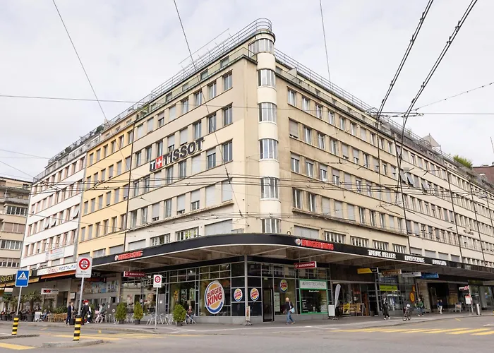 Spacious View - Prime Location Lejlighed *