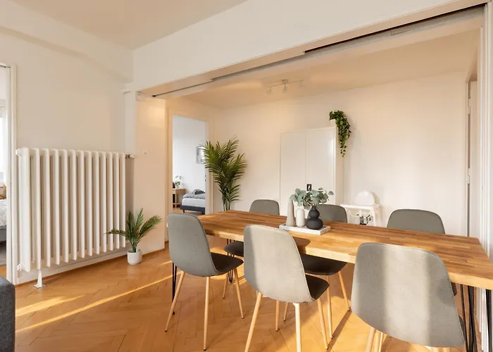 Spacious View - Prime Location Lejlighed Biel