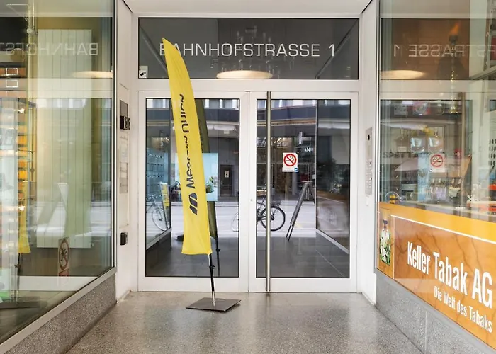 Spacious View - Prime Location Lejlighed