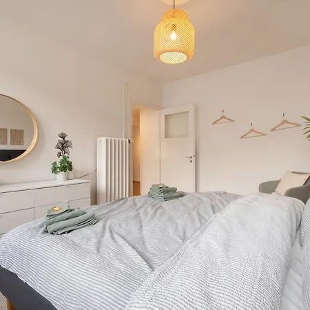 Spacious View - Prime Location Appartement
